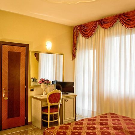 Hotel Internazionale Terme Абано-Терме Экстерьер фото