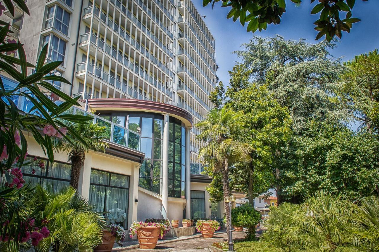 Hotel Internazionale Terme Абано-Терме Экстерьер фото